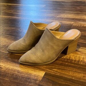 LC Lauren Conrad Taupe Mules